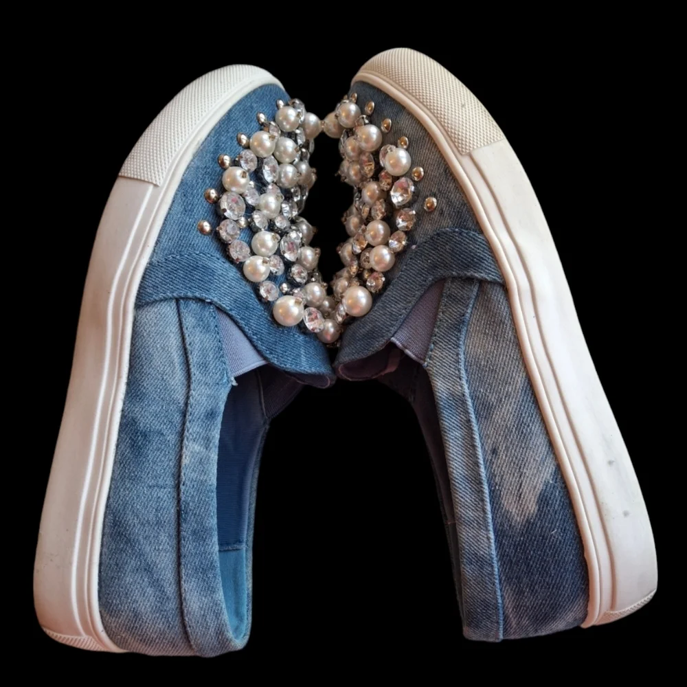 Vigo Fiore Chic-22 Studded Pearl Rhinestone Denim Slip-On Sneaker Women Size 6.5 - Picture 5 of 13